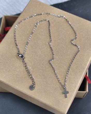 4  κολιε σταυρος (1)